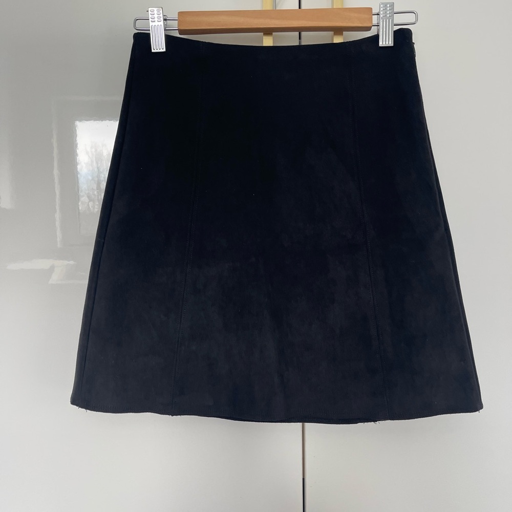 Aritzia Babaton black suede Hopper skirt